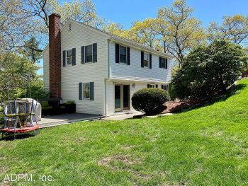 5B Lilah Circle , Wakefield,  01880