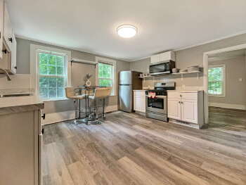 1 Park Avenue , Hampton,  03842