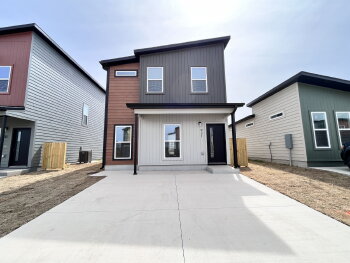 921 States Avenue , Bentonville,  72713