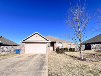 4300 Southwest Limestone Avenue , Bentonville,  72712