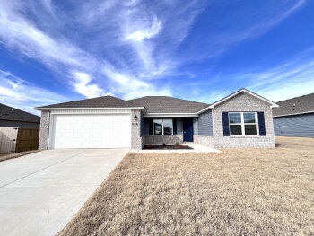 2721 Elliott St , Pea Ridge,  72751