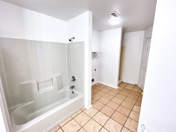 606 Virginia St Apt 202 , Springdale,  72764-3203