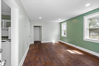 212 1/2 West End Ave B, Dickson,  37055