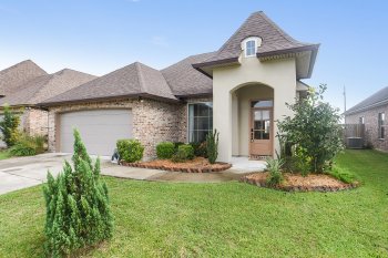 308 Overbrook Dr , Broussard,  70518