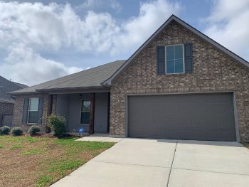 201 Saint Caillin St , Youngsville,  70592