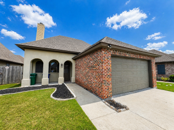 110 Canton Ct , Youngsville,  70592