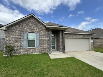 104 Garden Oaks Ave , Youngsville,  70592