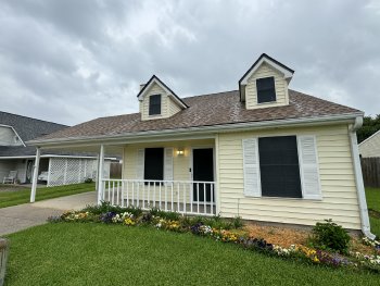 109 Sugarcreek Drive , Youngsville,  70592