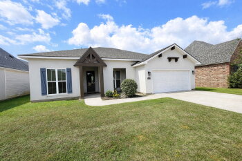200 Tennyson Drive , Broussard,  70518