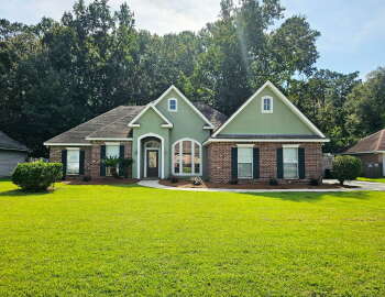 411 Greenfield Dr , Mandeville,  70448