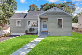 128 Lockwood Avenue , Huntington Station,  11746