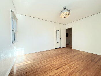 7001 2nd Avenue , Los Angeles,  90043