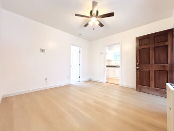 725 E 81st Street , Los Angeles,  90001