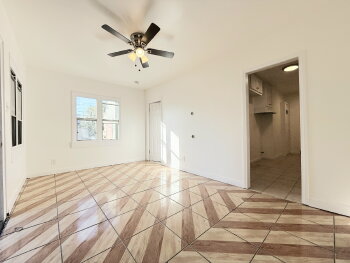 727 E 81st St , Los Angeles,  90001