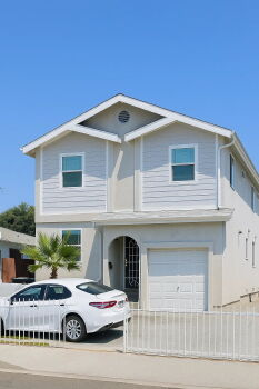 321 East 103rd Street , Los Angeles,  90003
