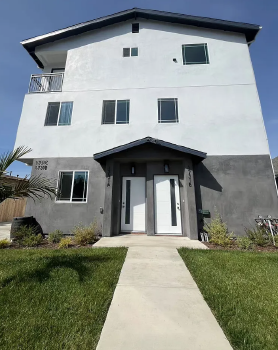 1731 East 68th Street, Unit B , Los Angeles,  90001
