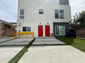 1260 Leighton Avenue , Los Angeles,  90037