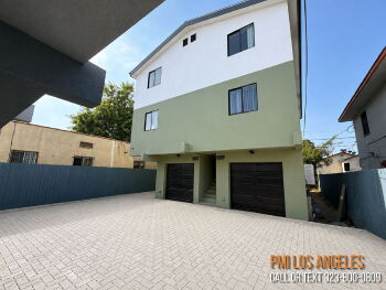 208 East 87th Street , Los Angeles,  90003