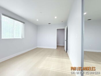 208 1/2 E 87th St , Los Angeles,  90003