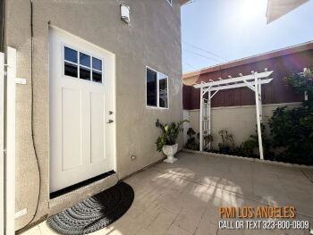 7065 1/2 State Street , Huntington Park,  90255
