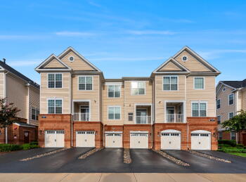 23290 Milltown Knoll Square #118 , #118,  20148