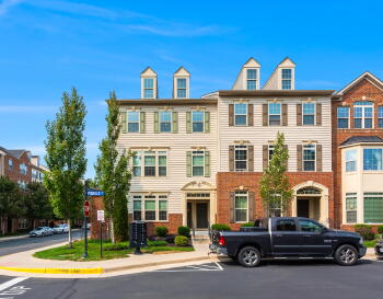 42237 Piebald Square , Aldie,  20105