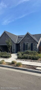 2316 N Divisadero St , Visalia,  93291-1765
