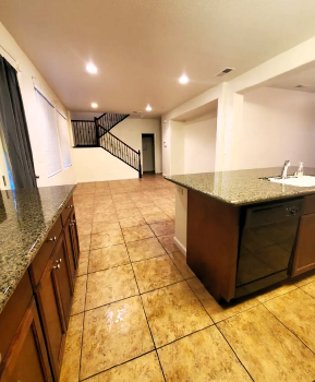 7452 E Robinson Ave , Fresno,  93737-9271