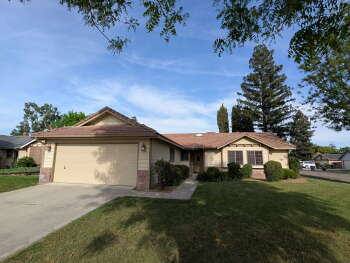 670 Coral St , Tulare,  93274-8234
