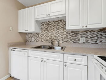 13693 Orange Sunset Drive Unit 203, Tampa,  33618