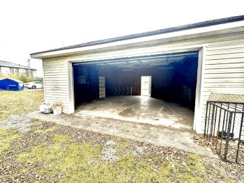625 East Main Street , Hendersonville,  37075