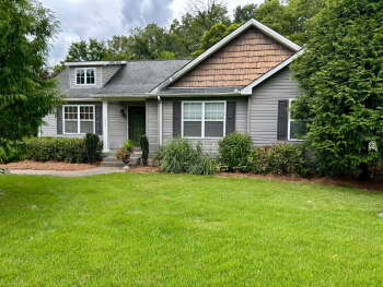 225 Hickory Dr , Kingston Springs,  37082
