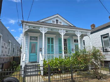 2211 Magnolia St , New Orleans,  70113
