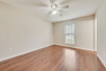 305 Live Oak Dr , Mansfield,  76063