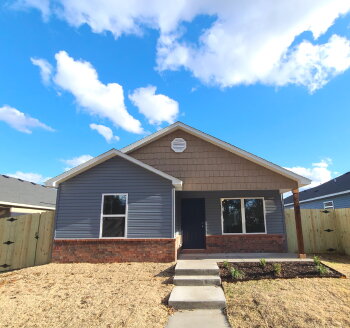 2504 E Illinois Aly , Fayetteville,  72701-5667