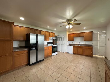 732 N State Road 149 , Valparaiso,  46385