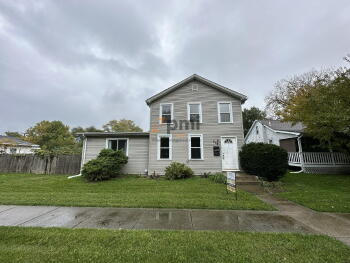 669 Lake St Apt 1, Hobart,  46342