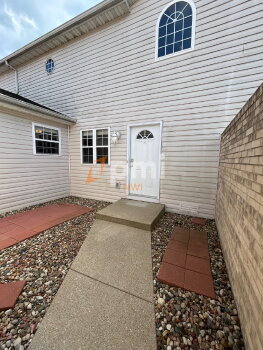 162 Mallard Pointe Drive , Valparaiso,  46385