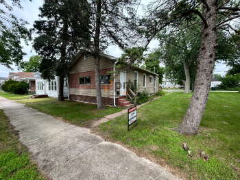 207 North Woodland Avenue , Michigan City,  46360
