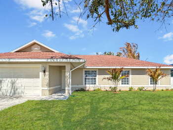 117 SW Glenwood Dr , Port Saint Lucie,  34984