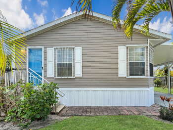 7568 SE Swan Ave , Hobe Sound,  33455