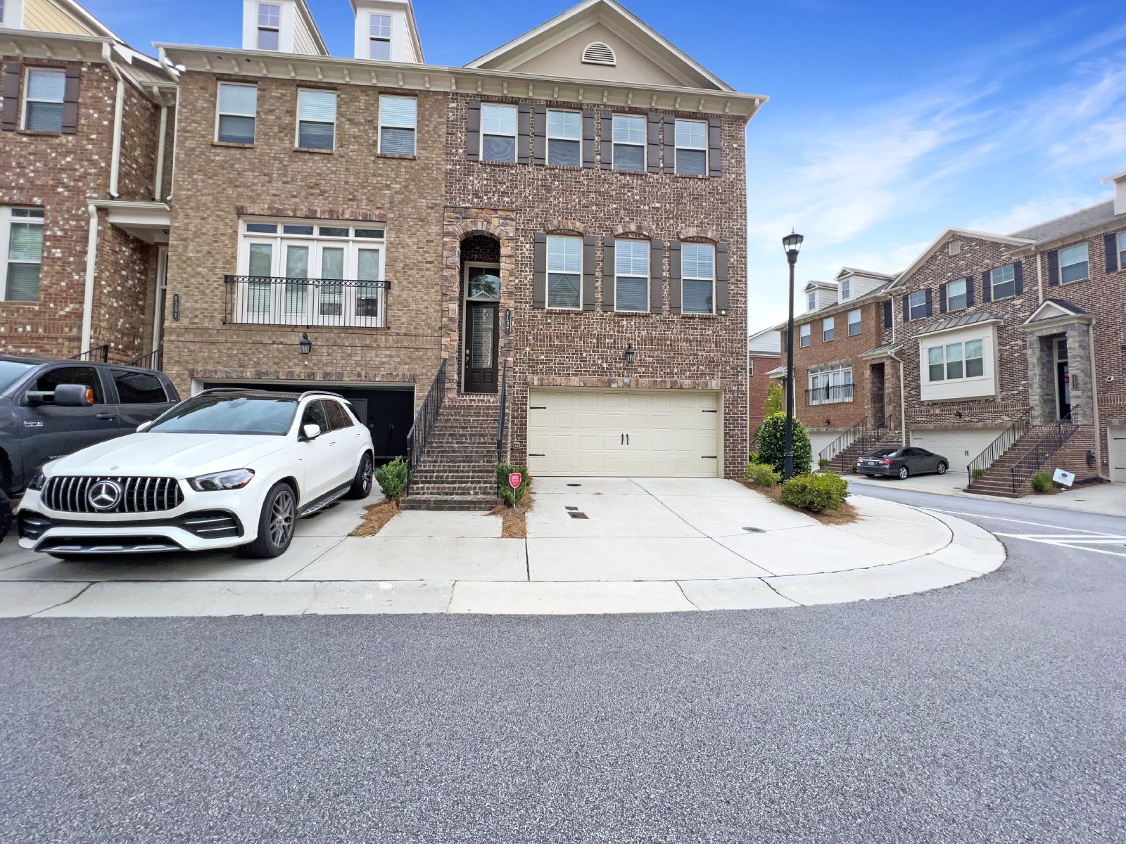 4 Bedroom Rental – 4187 Townsend Ln, Dunwoody, GA 30346