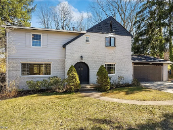 607 Castle Blvd , Akron,  44313