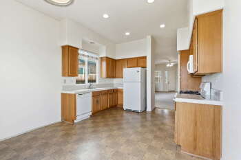 7991 Springarden Way , Sacramento,  95828