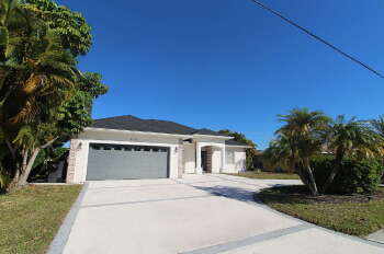 615 Magellan Dr , Sarasota,  34243