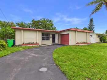 7620 NW 21st St , Sunrise,  33322
