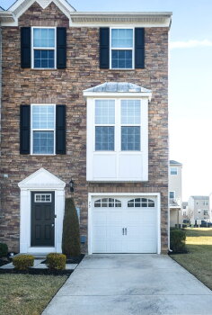 75 Village Green Ln , Sicklerville,  08081