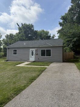 528 Royal Avenue , Ferguson,  63135