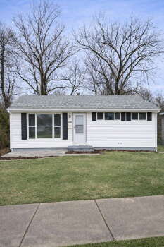 5633 Parchester Drive , St. Louis,  63121