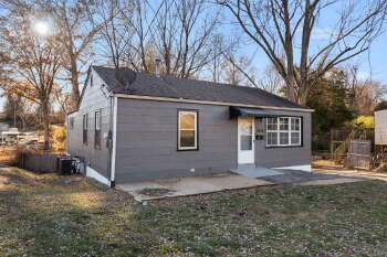 2546 Main Street , Jennings,  63136